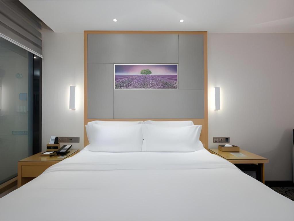 Lavande Hotel Guangzhou Shangxiajiu Pedestrian Street Hualin Temple Metro Station מראה חיצוני תמונה