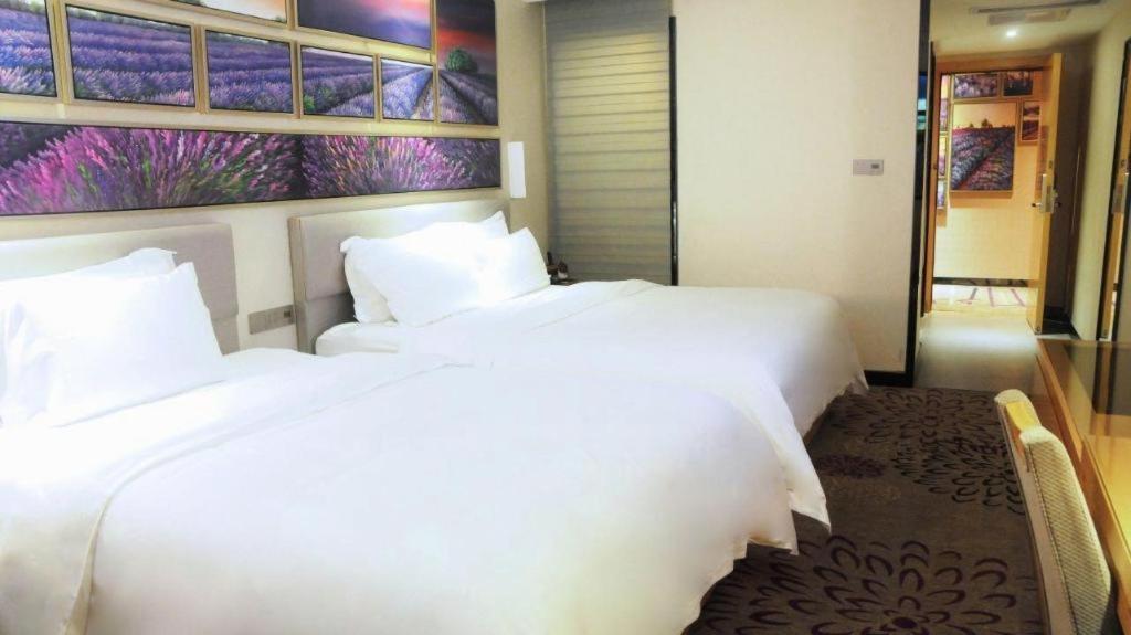 Lavande Hotel Guangzhou Shangxiajiu Pedestrian Street Hualin Temple Metro Station מראה חיצוני תמונה