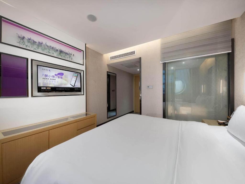 Lavande Hotel Guangzhou Shangxiajiu Pedestrian Street Hualin Temple Metro Station מראה חיצוני תמונה